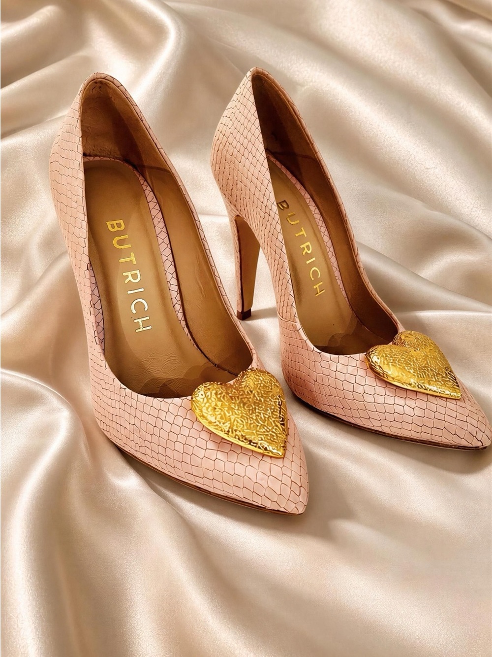 Butrich Handmade in Perú Puffy Heart Leather high heels shoes “Like New”